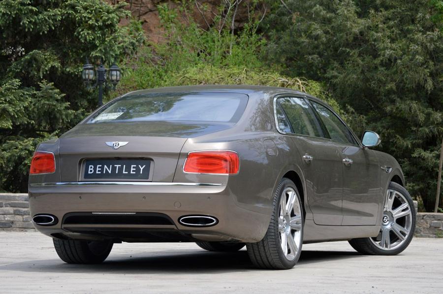  Bentley Flying Spur 2014 года  (фото 58 из 63)